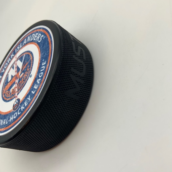 Vintage New York Islanders National Hockey League Collectible Puck - Picture 3 of 10